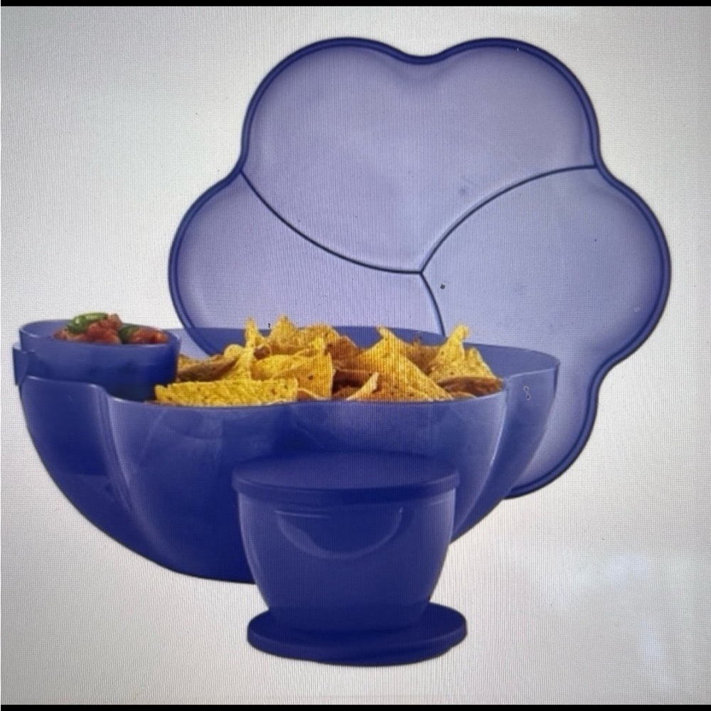 Tupperware Chip-n-Dip Set